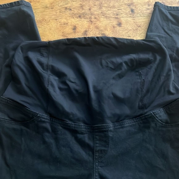 New! Isabel Maternity Over-Belly Skinny Pants - Picture 6 of 7
